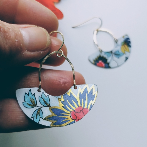 issabeau jewelry Jewelry - S A L E 🍊HOST PICK🍊Vintage Hues of Blues🍊